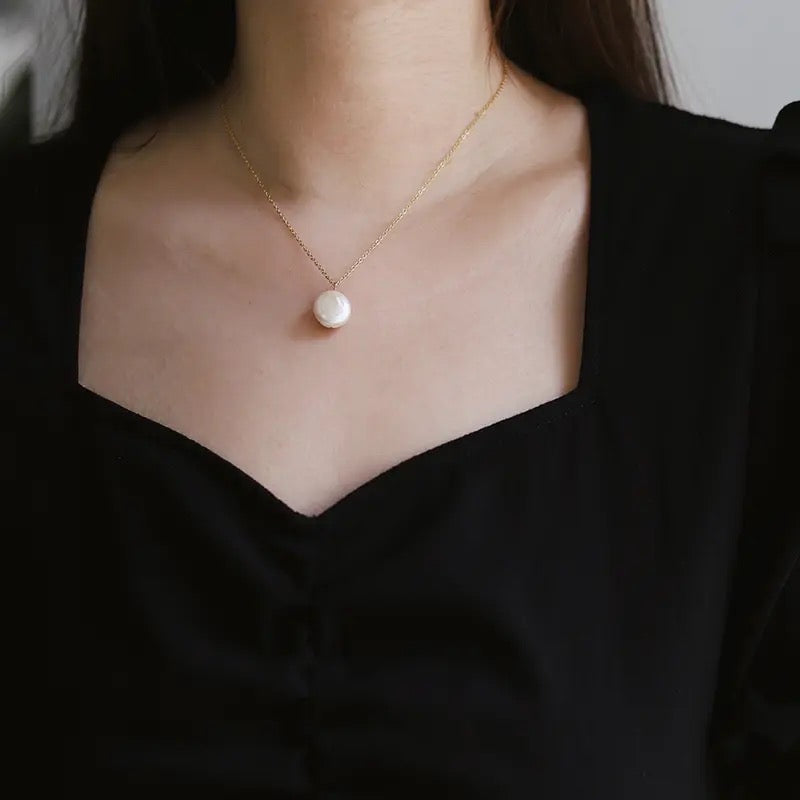 Simple Pearls Necklace