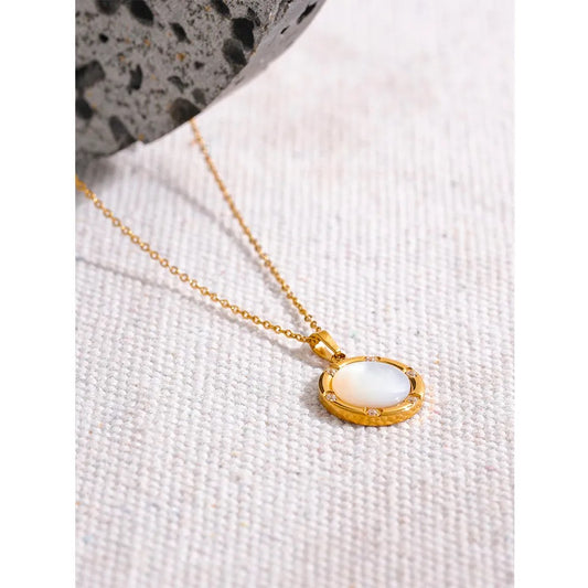 Round Pendant
