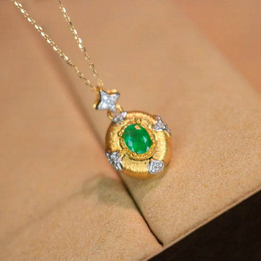 Italian Vintage Artificial High Quality Emerald Pendant