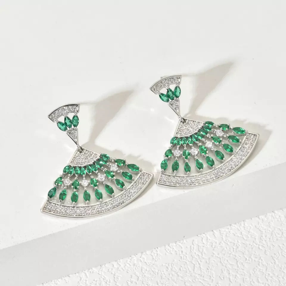Fan-shaped zircon earrings