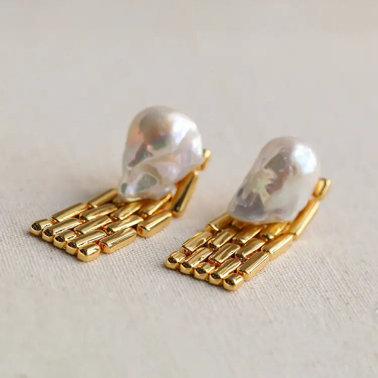 Retro Baroque Pearl
