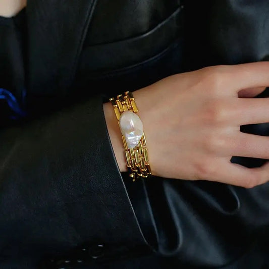 Retro Baroque Pearl